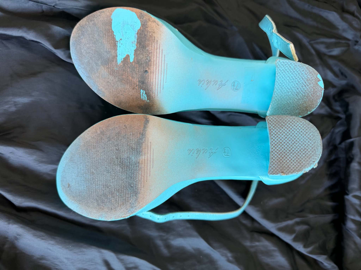 7.5 Painted Heel (Needs touched up)